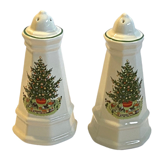 Vintage Pfaltzgraff 6-inch Porcelain Christmas Tree Salt & Pepper Shakers - Picture 1 of 7